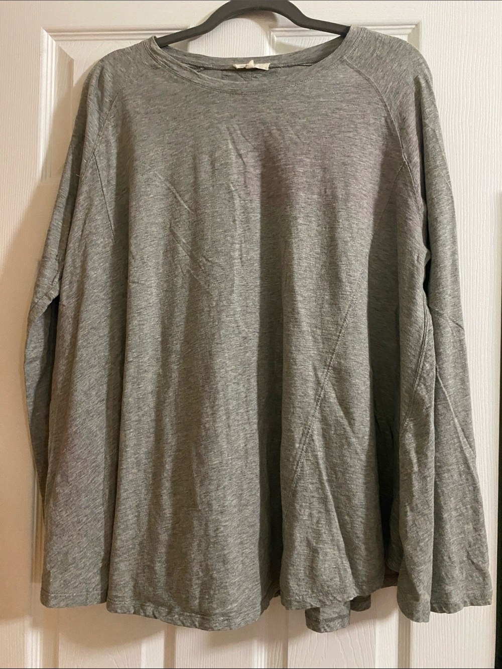 Easel Gray Long-Sleeve Flowy Tunic